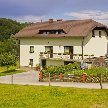 Villa Tourist Farm Mraz Podcetrtek Esterno foto