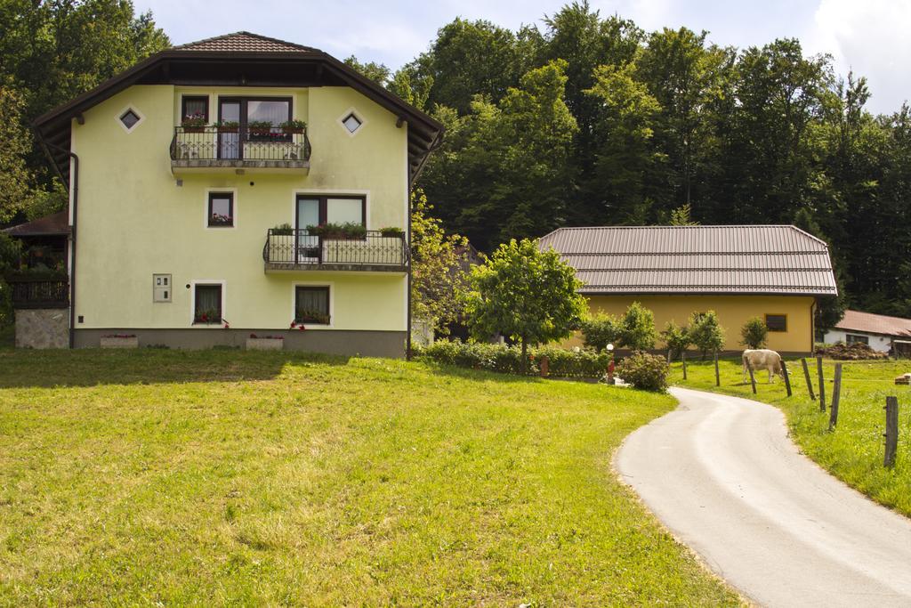 Villa Tourist Farm Mraz Podcetrtek Esterno foto